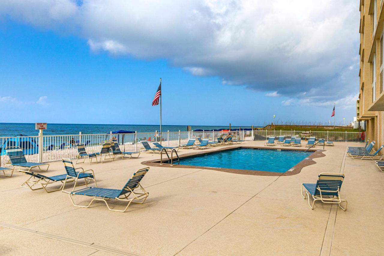 Edgewater West 102 *