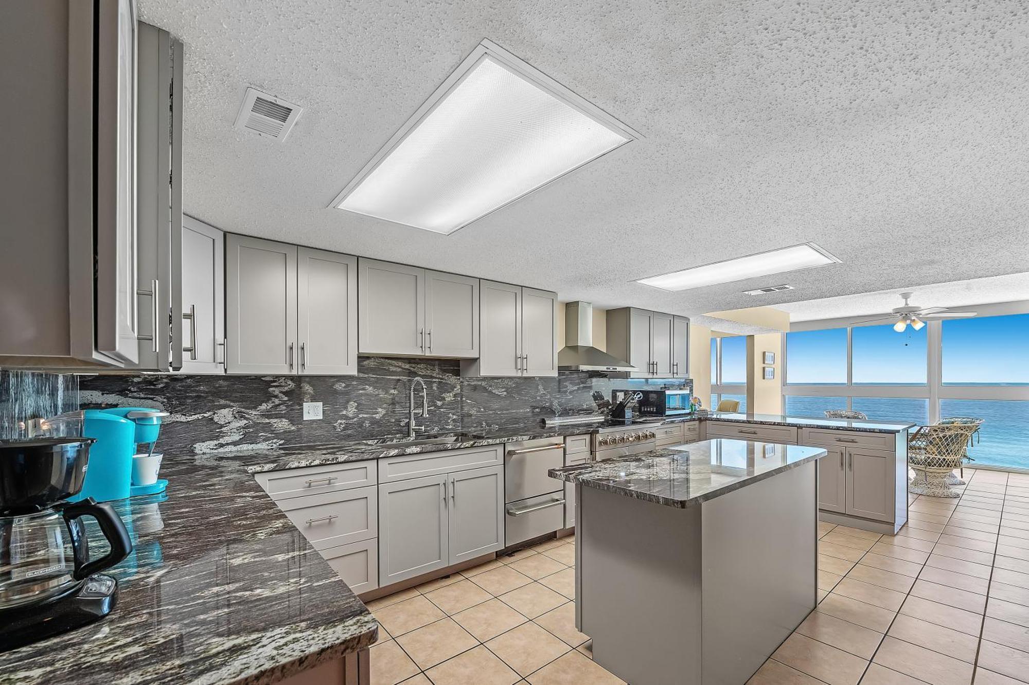 Edgewater West 102 *